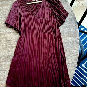 Vince pleated burgundy dress. M, great little ensemble that can be very flowy!